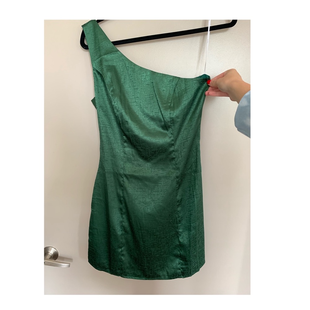 Lulus green mini one shoulder dress